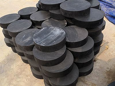 宿松县板式橡胶支座由若干层橡胶片与薄钢板经加压硫化